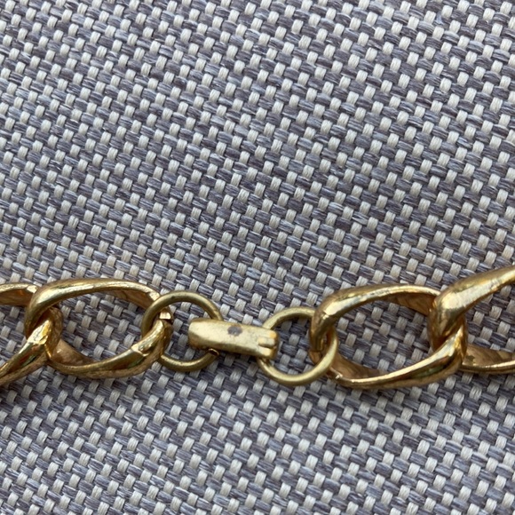 4 for $10 | Vintage gold tone chain link choker necklace - Picture 4 of 5